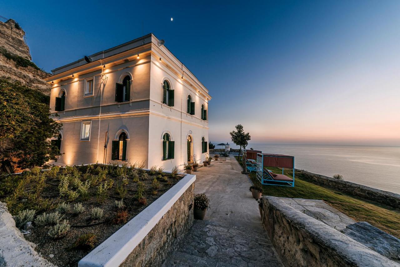 Faro Punta Imperatore Forio di Ischia Esterno foto